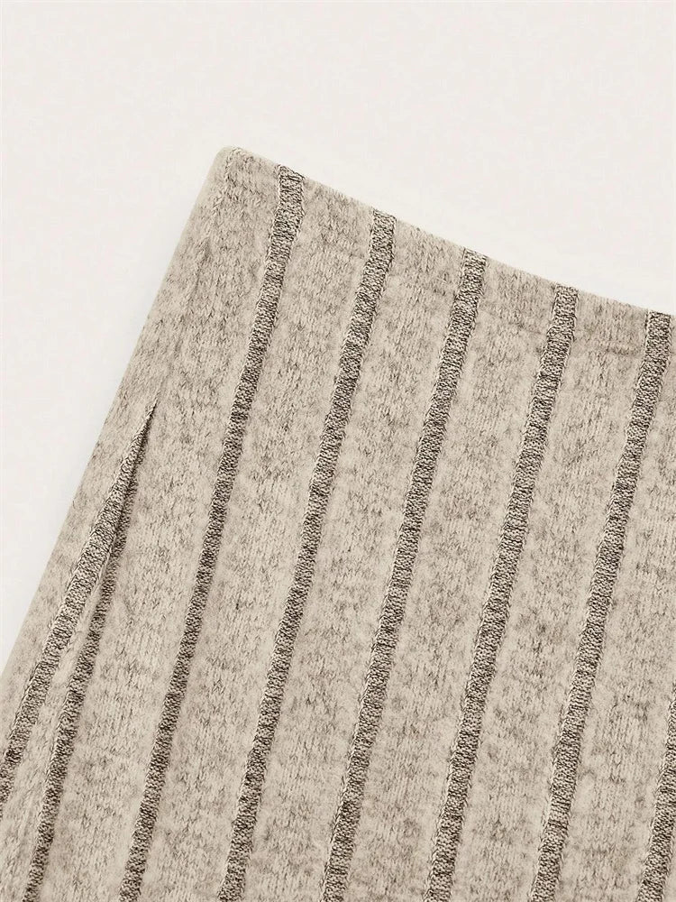 Jupe longue en tricot côtelé couleur unie